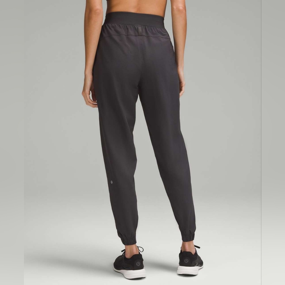 NWOT Lululemon License to Train High-Rise Pant Graphite Grey